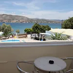 Melina מלון *