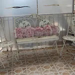 מלון Melina *