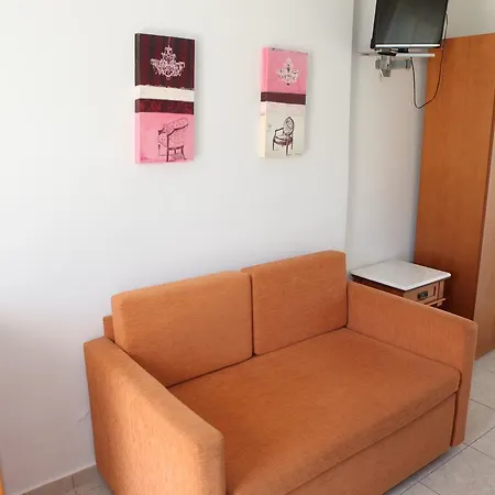 Melina Otel *
